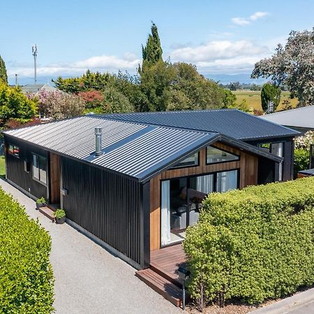 Black Barn Modern: Luxe Martinborough Escape Kültér fotó